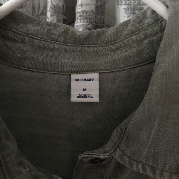 STUNNING SHIRTDRESS. - Picture 2 of 4